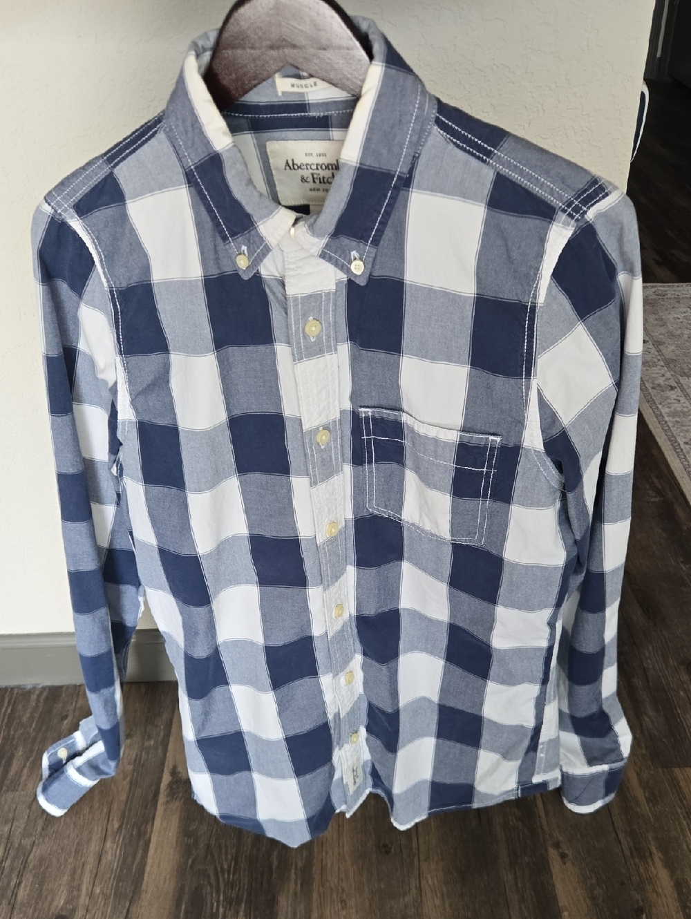 Abercrombie & Fitch Navy and White Buffalo Check Med. GUC